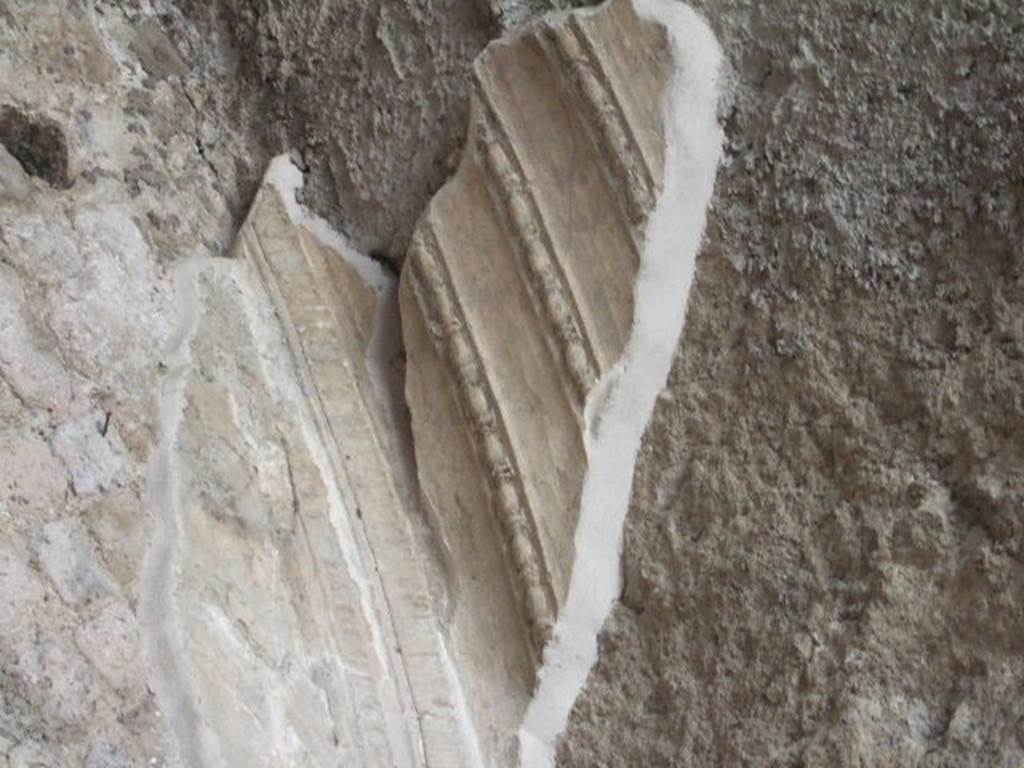 VII.16.a Pompeii. December 2006. Room 3, stucco.