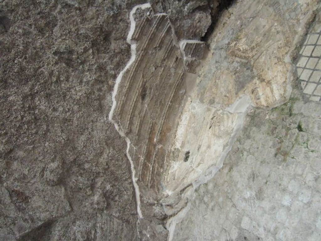 VII.16.a Pompeii. December 2006. Room 3, stucco.