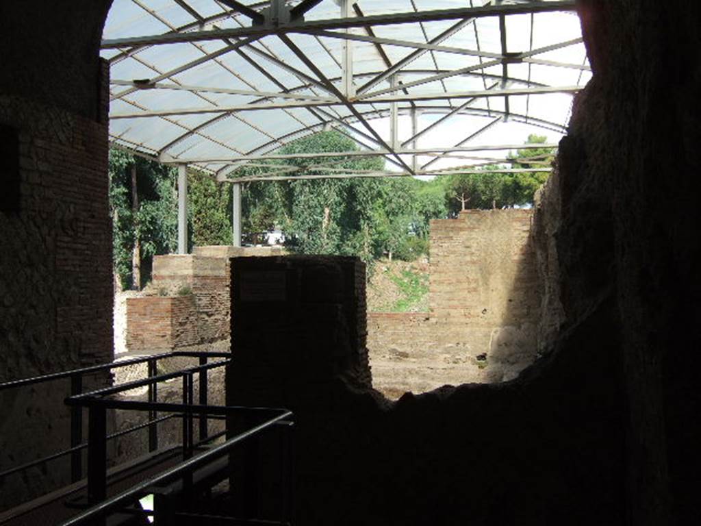 VII.16.a Pompeii. September 2005. Room 3, looking north to room 2, the hot pool.