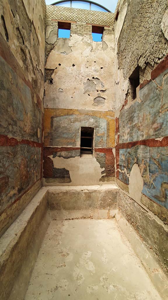 VII.16.a Pompeii. July 2021. Room 9, looking towards north end of natatio or warm pool.
Foto Annette Haug, ERC Grant 681269 DÉCOR.