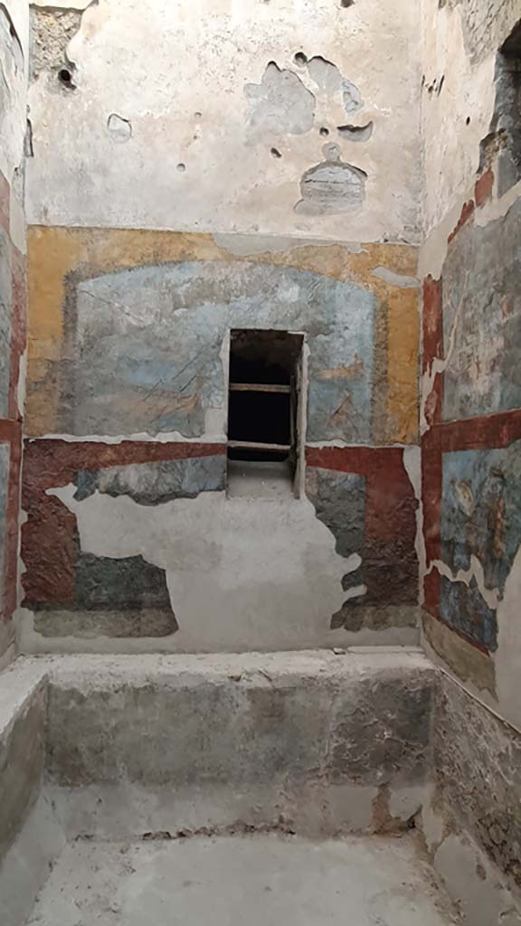 VII.16.a Pompeii. August 2021.
Room 9, looking towards north wall at end of natatio or warm pool.
Foto Annette Haug, ERC Grant 681269 DÉCOR.