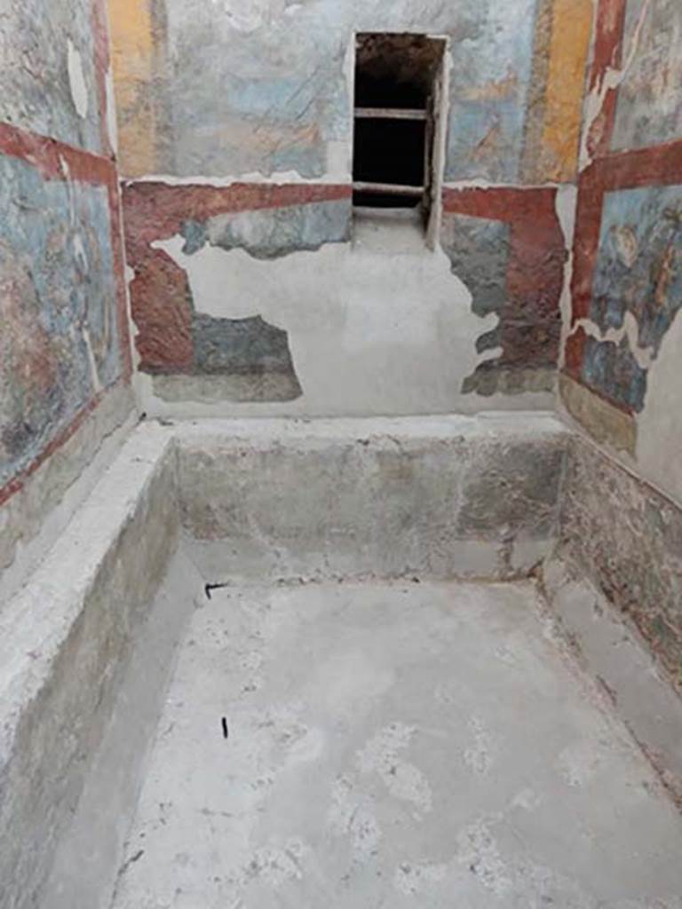VII.16.a Pompeii. May 2015. Room 9, looking towards north end of natatio or warm pool.
Photo courtesy of Buzz Ferebee.