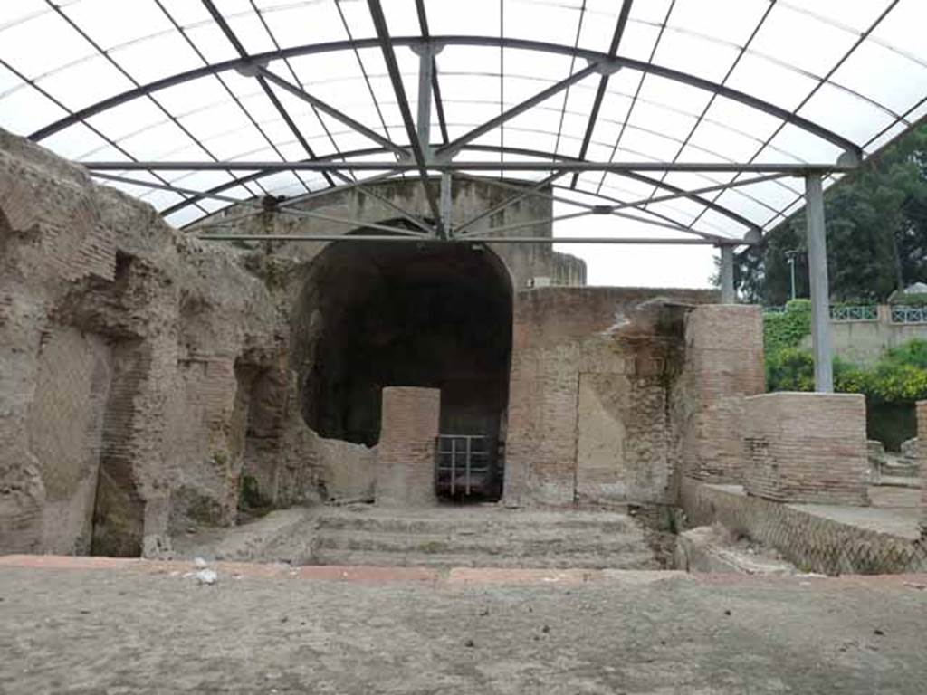 VII.16.a Pompeii. May 2010. Room 2, pool, looking south from rear.