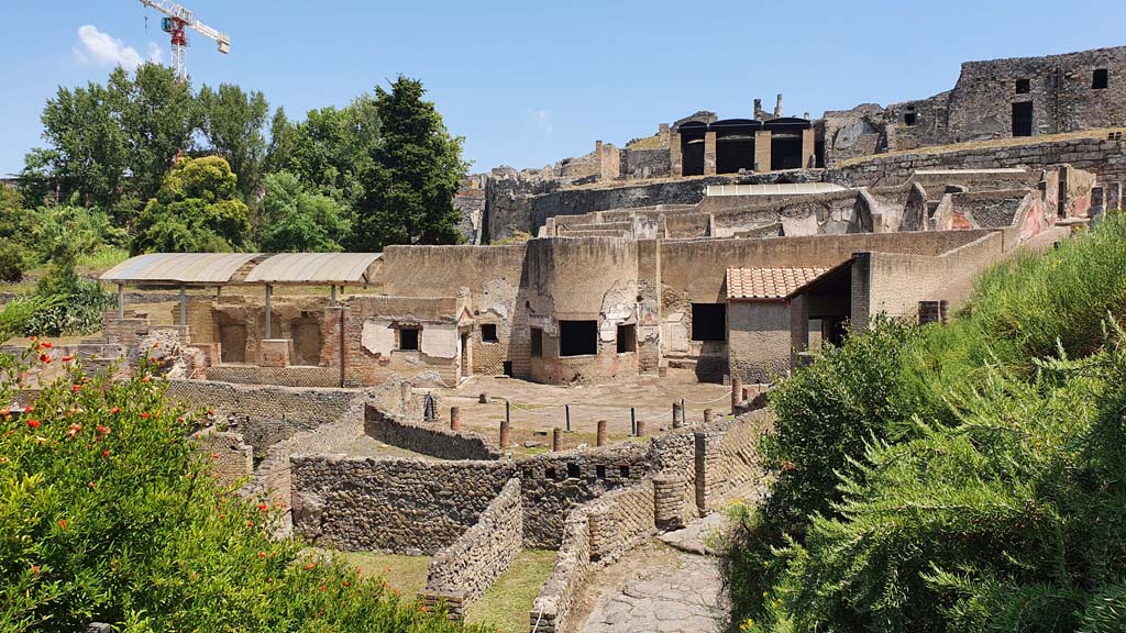 VII.16.a Pompeii. July 2021. Suburban Baths, looking east.
Foto Annette Haug, ERC Grant 681269 DÉCOR.