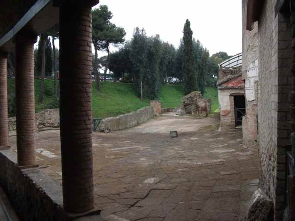 VII.16.a Pompeii. May 2010. Courtyard C looking north, from corridor B.