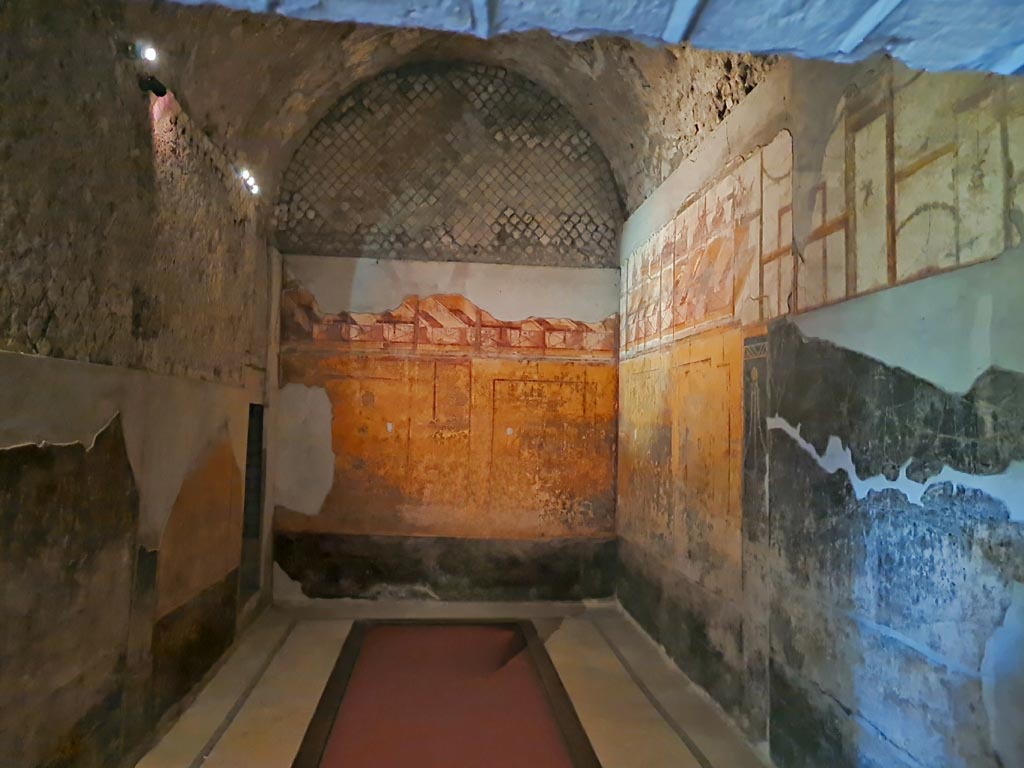 VII.16.a Pompeii. November 2023.
Room 7, looking east across apodyterium or changing room. Photo courtesy of Giuseppe Ciaramella.