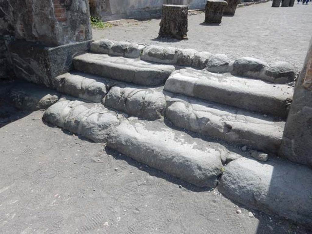 VIII.1.1 Pompeii, May 2018. Steps to south corridor, at south end. Photo courtesy of Buzz Ferebee.