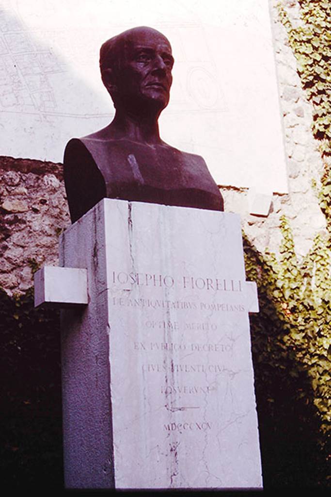 Larario dei Pompeianisti. Pompeii. 1964. Bust of Iosepho Fiorelli.
Photo by Stanley A. Jashemski.
Source: The Wilhelmina and Stanley A. Jashemski archive in the University of Maryland Library, Special Collections (See collection page) and made available under the Creative Commons Attribution-Non Commercial License v.4. See Licence and use details.
J64f1739