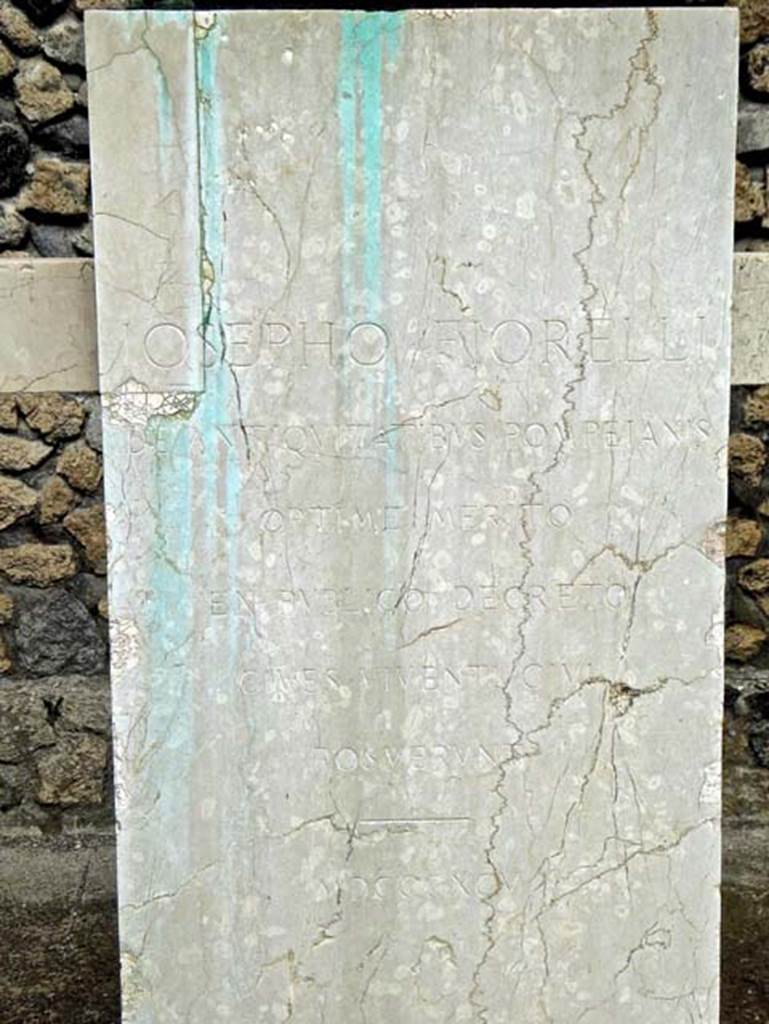 Larario dei Pompeianisti. Pompeii. September 2016. Bust of Iosepho Fiorelli.
The inscription on the front of the pedestal reads:
IOSEPHO FIORELLI
DE ANTIQVITA TIBUS POMPEIANIS
OPTIME MERITO
EX PVBLICO DECRETO
CIVES VIVENTI CIVI
POSVERVNT
MDCCCXCV
Photo courtesy of Michael Binns.