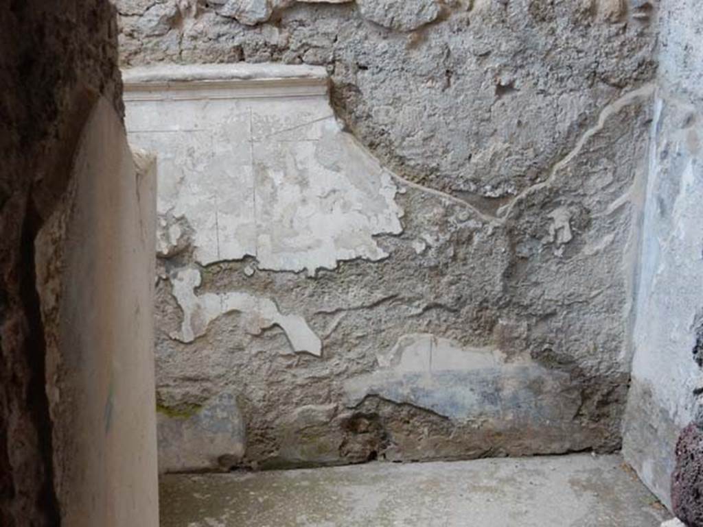 VIII.2.1 Pompeii. May 2018. Lower floor room, looking west from doorway, half way down stairs to lower level.
Photo courtesy of Buzz Ferebee.