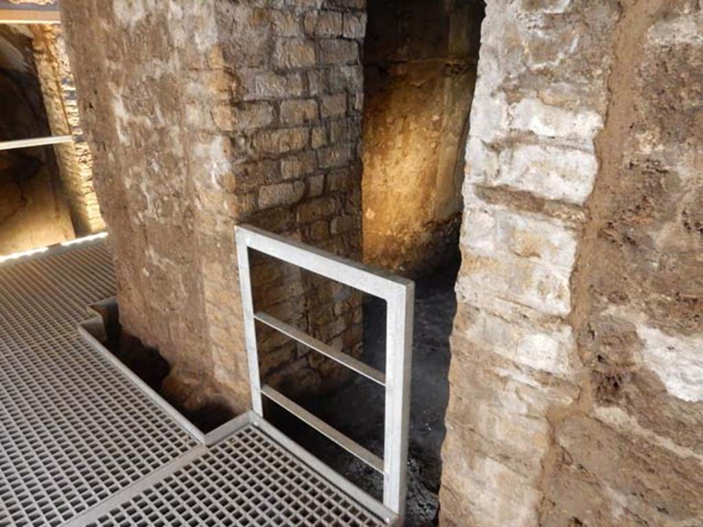 VIII.2.1 Pompeii. May 2018.
Second doorway on west side of east corridor/cryptoporticus, to room E. Looking south. Photo courtesy of Buzz Ferebee.