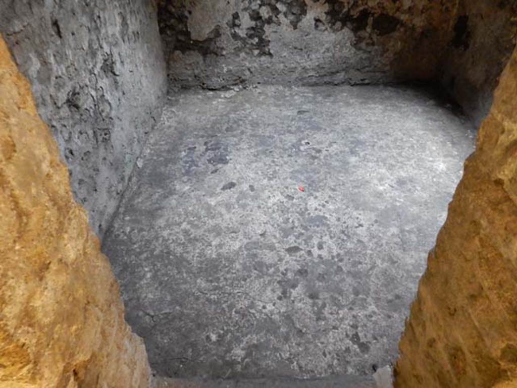 VIII.2. Pompeii. May 2018. Lower level, doorway to room B on north side of south corridor/cryptoporticus. Photo courtesy of Buzz Ferebee.