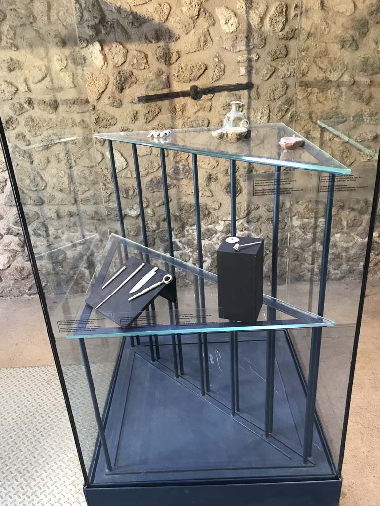 On display in Championnet complex Pompeii. April 2019. Finds from excavations conducted in the area since the 1930’s.
Photo courtesy of Rick Bauer.