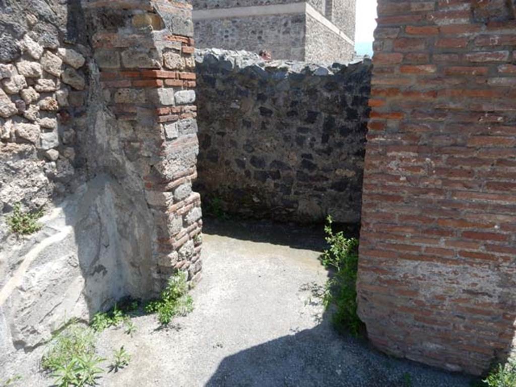 VIII.2.3 Pompeii. May 2018. Doorway into room in south-east corner of atrium.
Photo courtesy of Buzz Ferebee.
