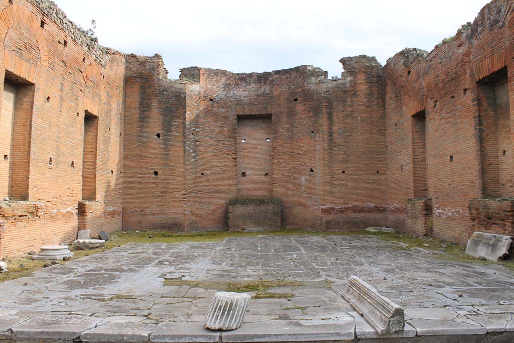 VIII.2.6 Pompeii. March 2014. Looking towards south wall.
Foto Annette Haug, ERC Grant 681269 DÉCOR.