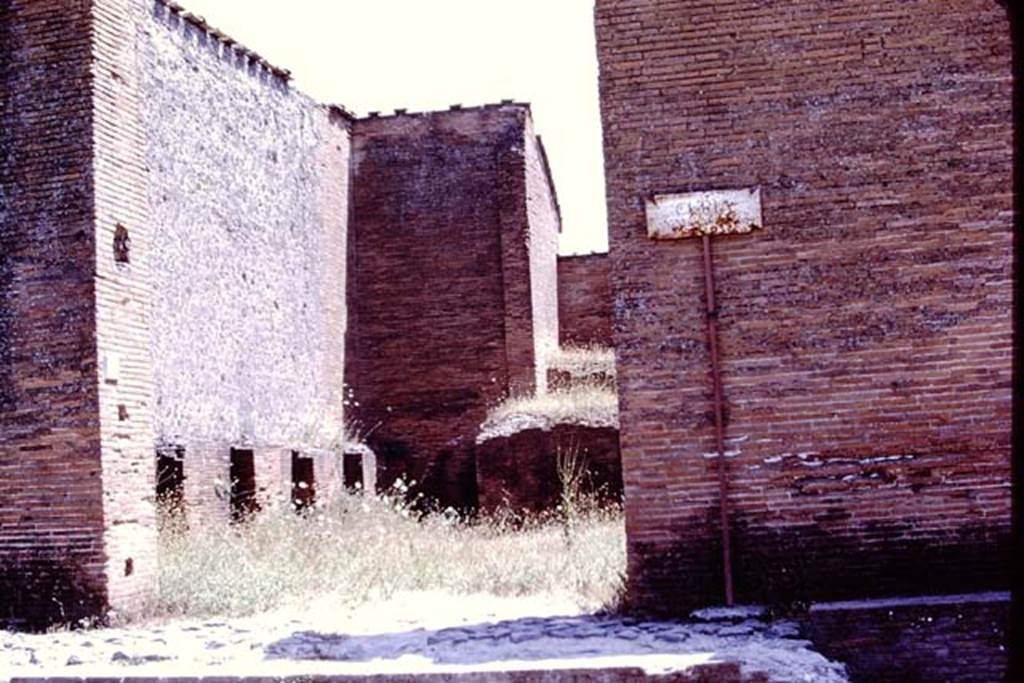 VIII.2.8 Pompeii. 1977. Looking south-east. Photo by Stanley A. Jashemski. The name-plaque at the entrance gives the appellation “Curia” with further words underneath which cannot be read.
Source: The Wilhelmina and Stanley A. Jashemski archive in the University of Maryland Library, Special Collections (See collection page) and made available under the Creative Commons Attribution-Non-Commercial License v.4. See Licence and use details.
J77f0558