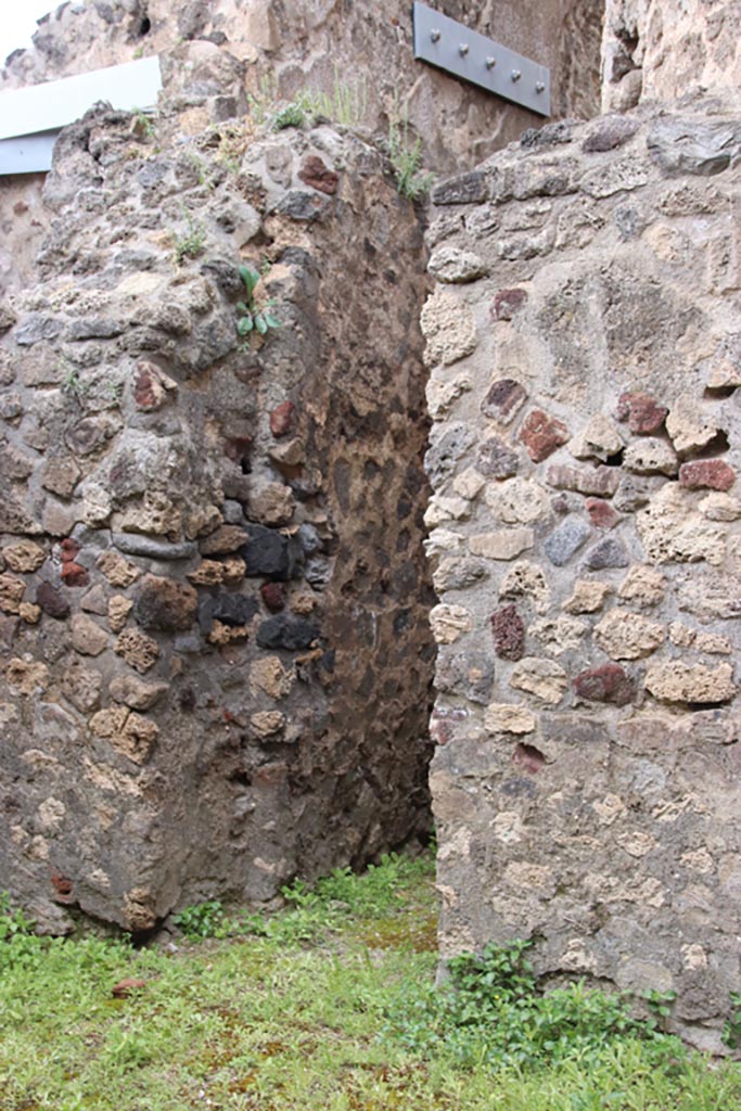 VIII.2.12 Pompeii. May 2024.
West wall with doorway to rear of VIII.2.13. Photo courtesy of Klaus Heese.