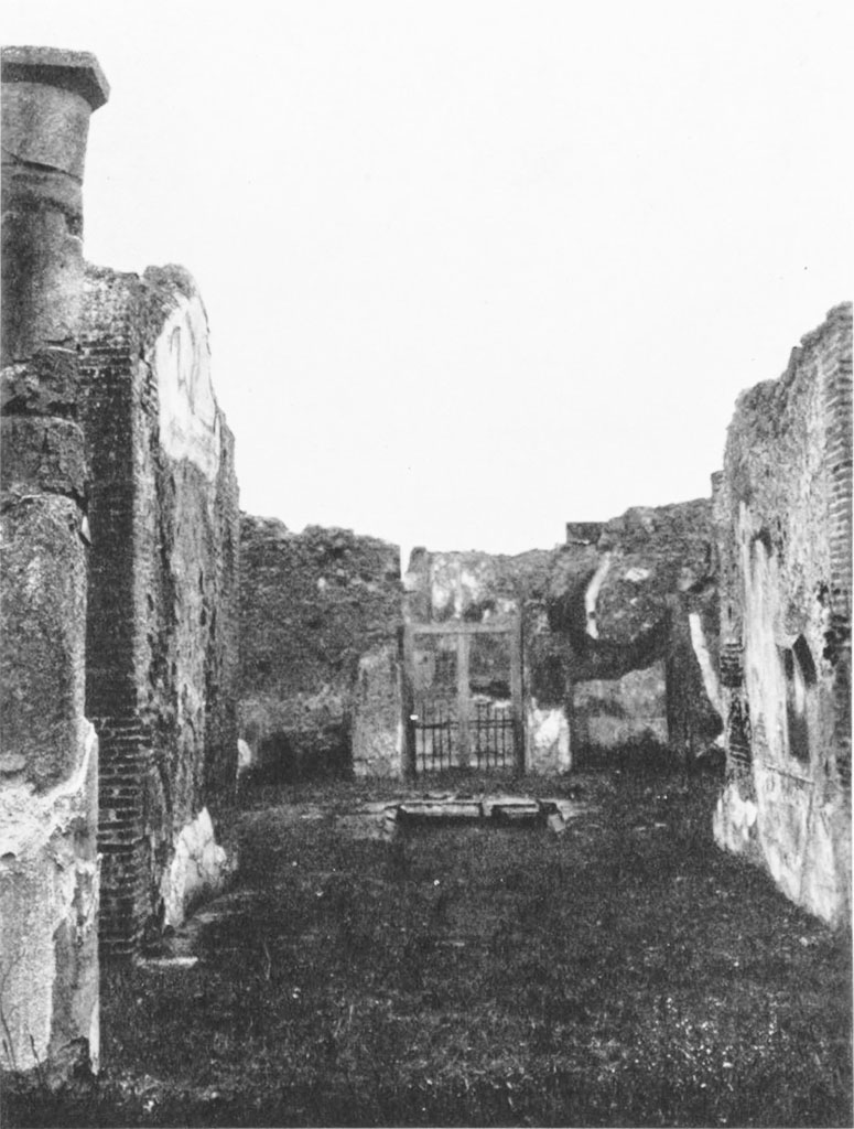 VIII.2.13 Pompeii. Pre 1936.
Looking east across tablinum towards atrium and entrance doorway, from peristyle.
The south wall still shows painted decoration, on right.