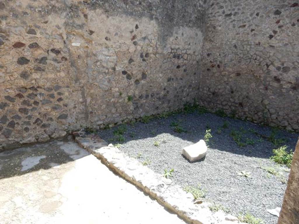 VIII.2.13 Pompeii. May 2018. Looking towards south-west corner of room on south side of atrium. Photo courtesy of Buzz Ferebee.