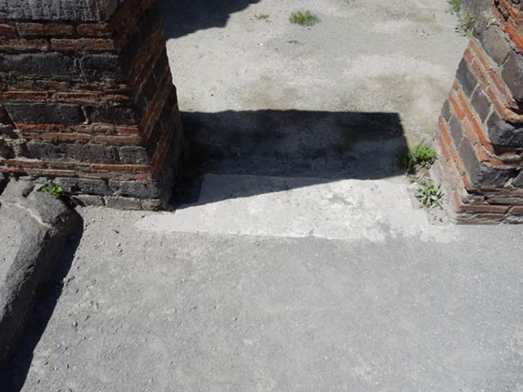 VIII.2.14 Pompeii. May 2018. Threshold, on left, of doorway to corridor to kitchen area, and threshold to doorway, on right, to room in north-west corner of atrium.
Photo courtesy of Buzz Ferebee.