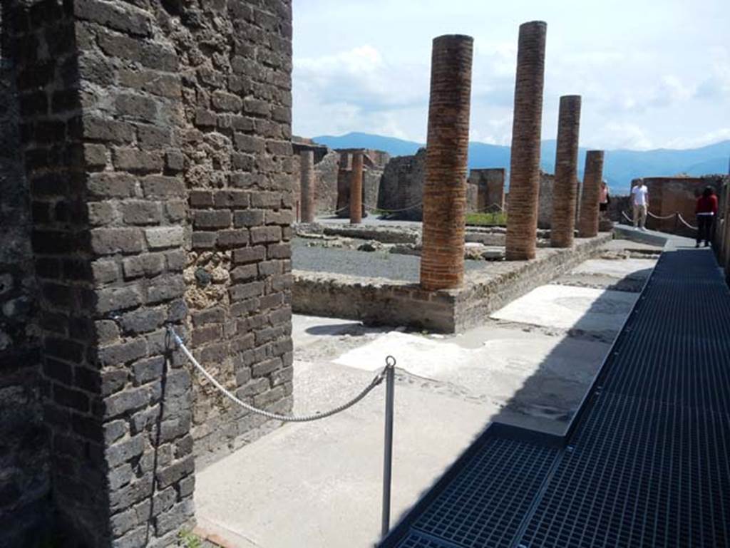 VIII.2.13/14/16 Pompeii. May 2018. Looking south from doorway leading from rear of VIII.2.5. Photo courtesy of Buzz Ferebee.