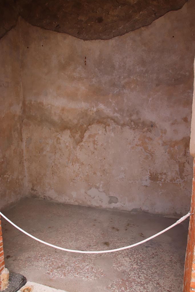 VIII.2.16 Pompeii. May 2024.
Looking south across flooring from doorway. Photo courtesy of Klaus Heese.