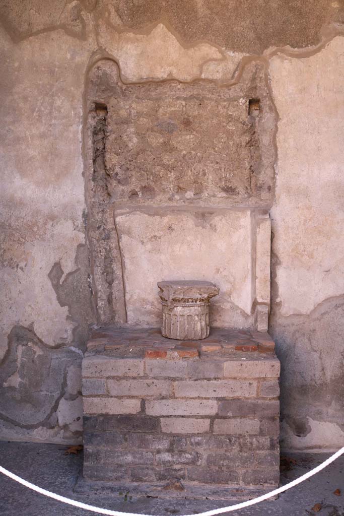 VIII.2.16 Pompeii. December 2018.
Looking towards south wall with household shrine. Photo courtesy of Aude Durand.