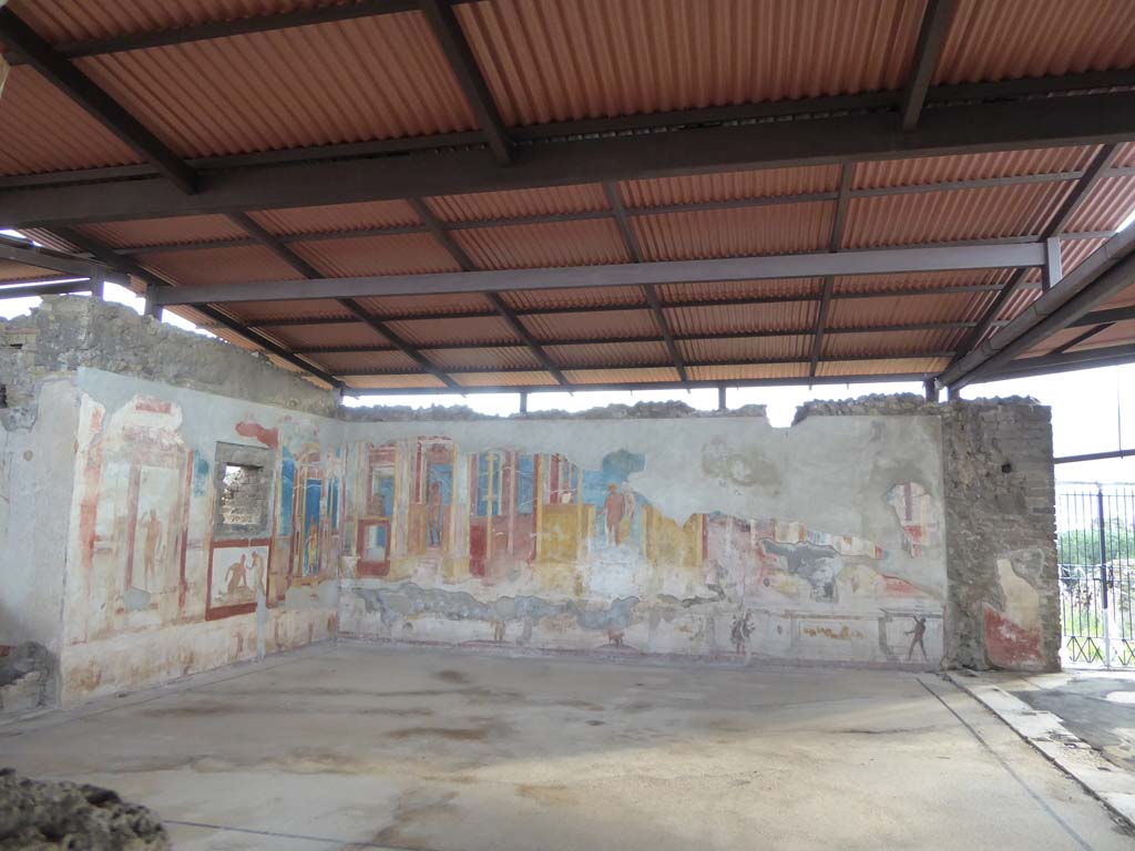 VIII.2.23 Pompeii. January 2017. Looking towards east and south walls.
Foto Annette Haug, ERC Grant 681269 DÉCOR.