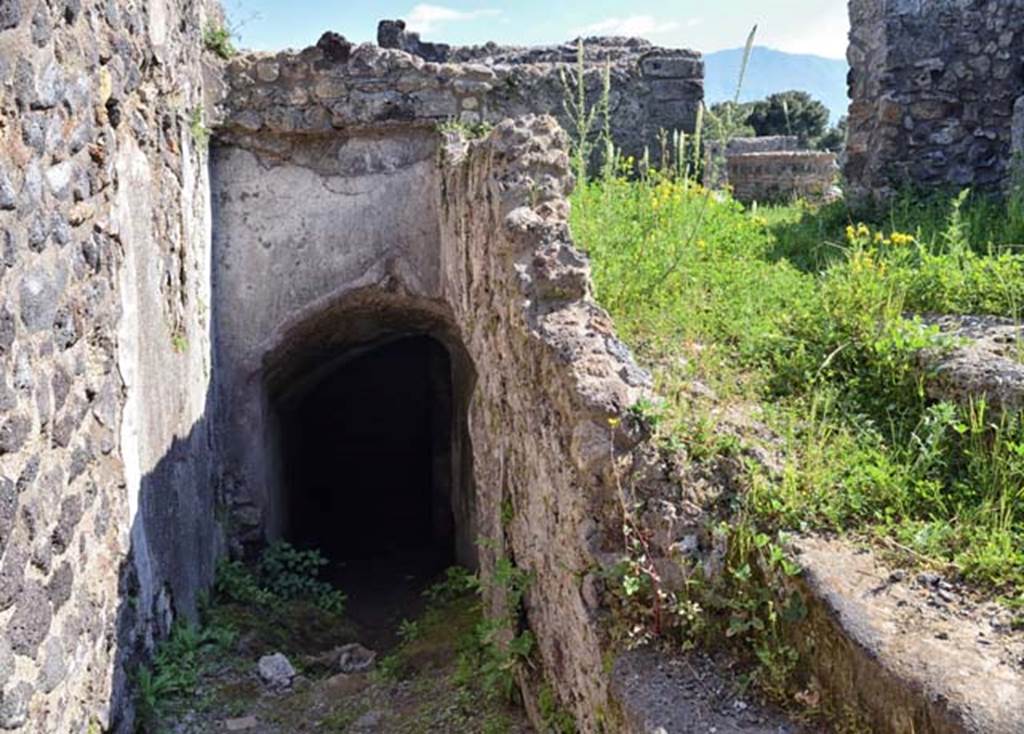 VIII.2.27 Pompeii. April 2018. Looking south to passageway. Photo courtesy of Ian Lycett-King.
Use is subject to Creative Commons Attribution-NonCommercial License v.4 International.