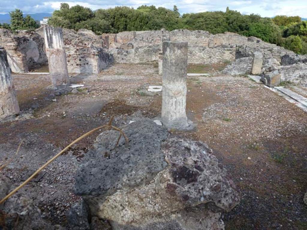VIII.2.28 Pompeii. September 2011. Looking east across atrium.