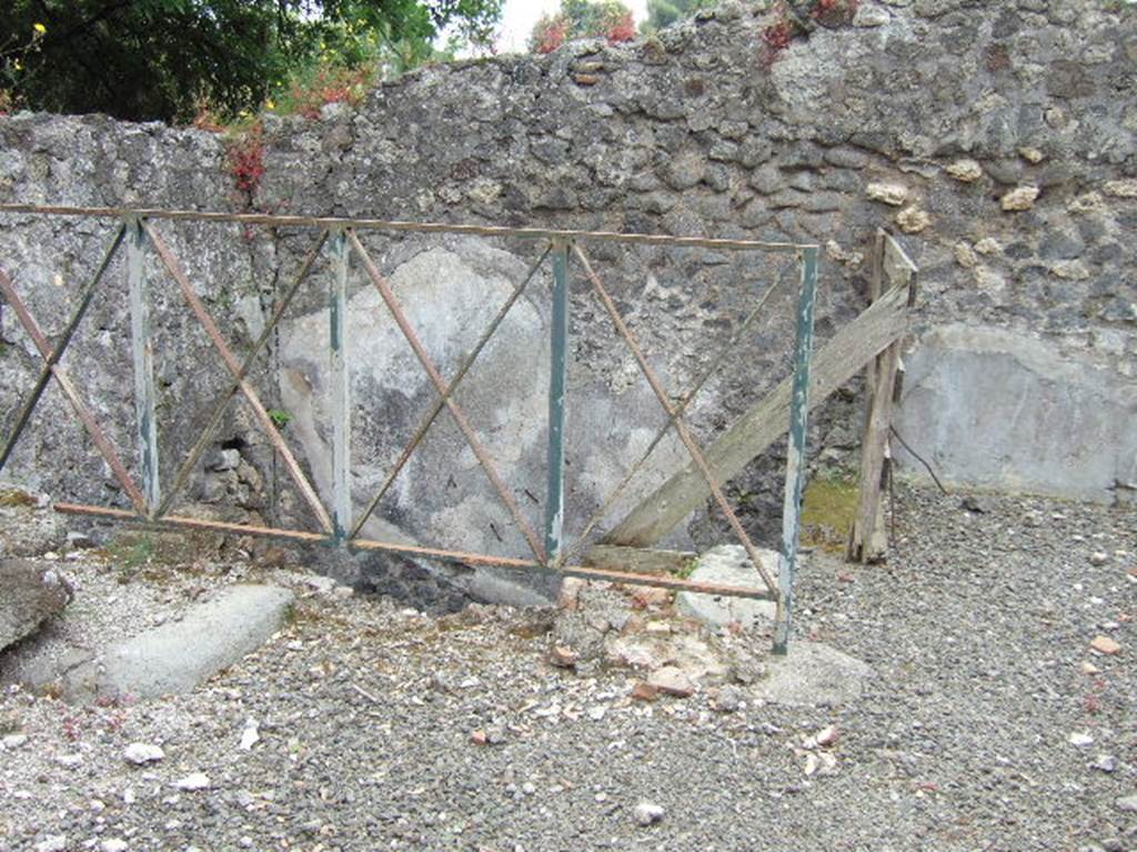 VIII.2.39 Pompeii. May 2006. Room u, Stairs to lower levels.