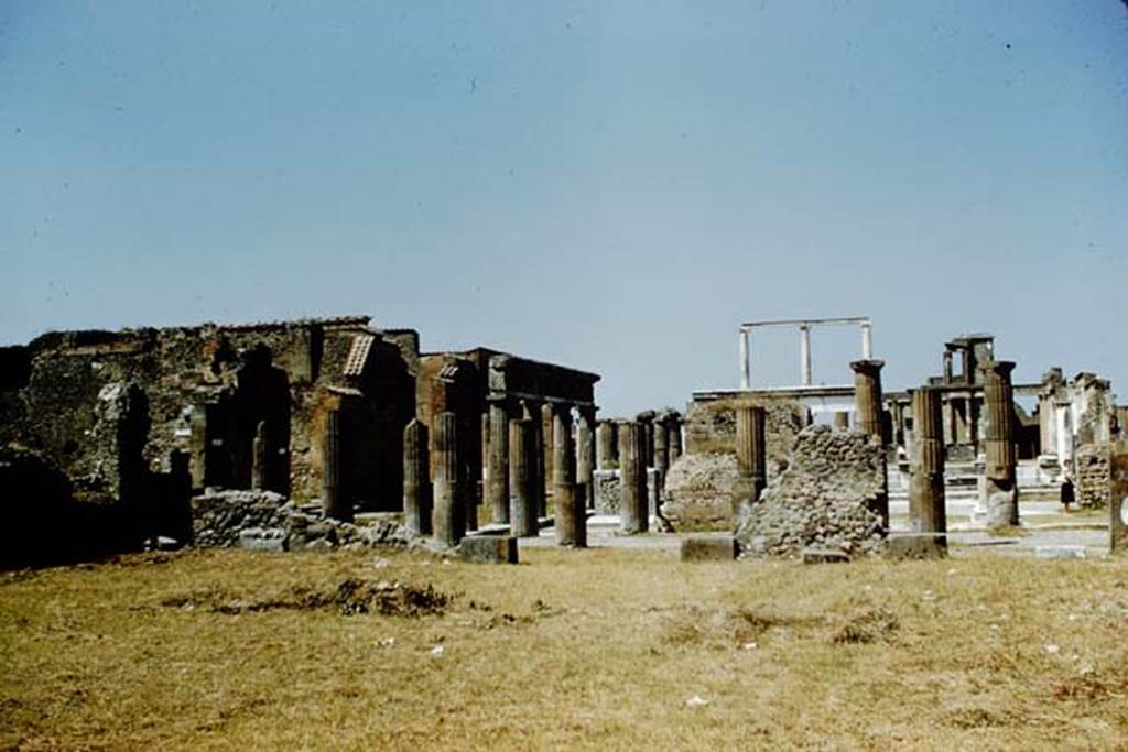 VIII.3.1 Pompeii. 1961. Looking west towards entrances at VIII.3.32, on left, and VIII.3.33 on east side of the Forum. Photo by Stanley A. Jashemski.
Source: The Wilhelmina and Stanley A. Jashemski archive in the University of Maryland Library, Special Collections (See collection page) and made available under the Creative Commons Attribution-Non Commercial License v.4. See Licence and use details.
J61f0797