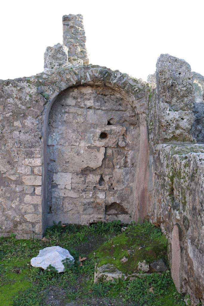 VIII.3.3, Pompeii. December 2018.
Recess under the stairs in south-west corner of shop. Photo courtesy of Aude Durand.