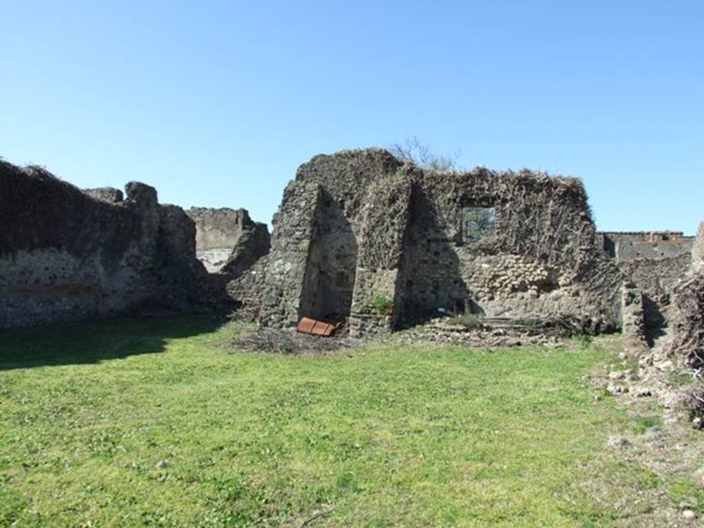 VIII.3.4 Pompeii. March 2009. Room 18. Rear garden area. Looking West.