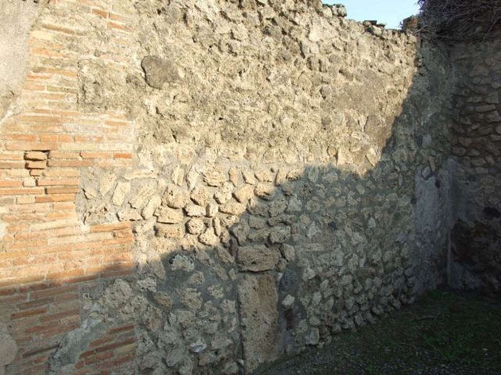 VIII.3.5 Pompeii. Shop. December 2007. East wall.