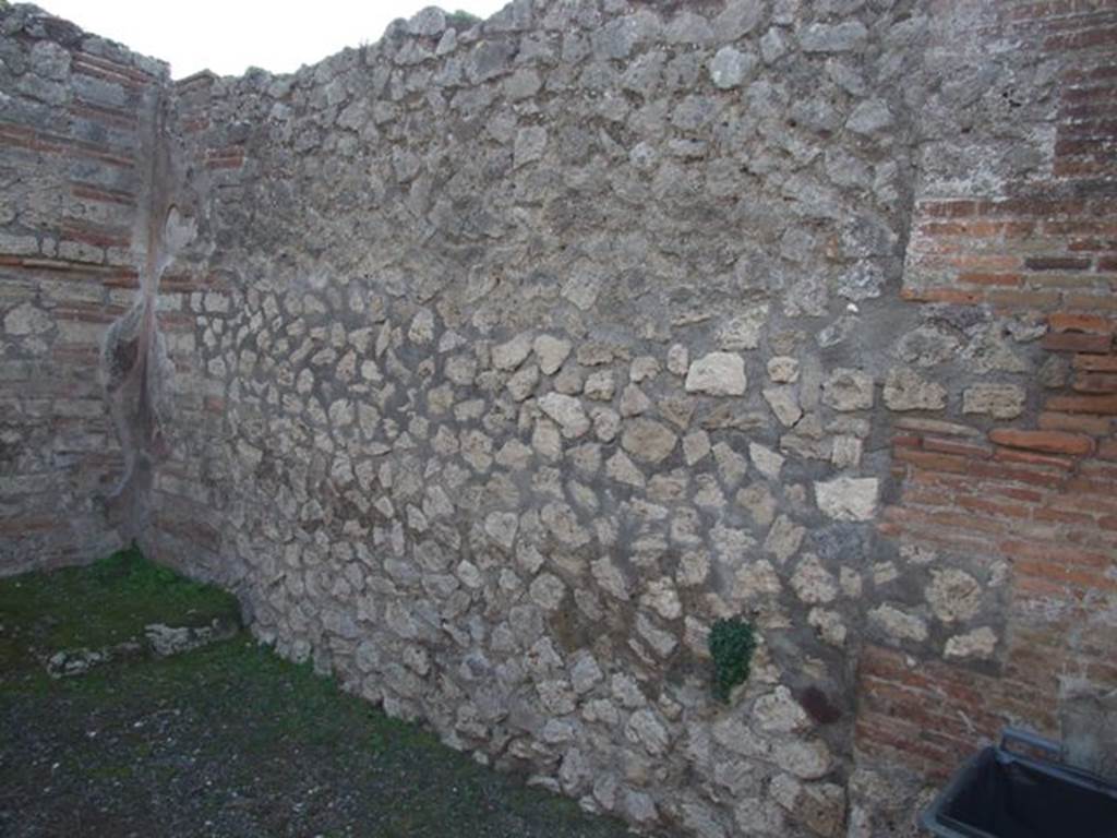 VIII.3.5 Pompeii. Shop. December 2007. West wall.