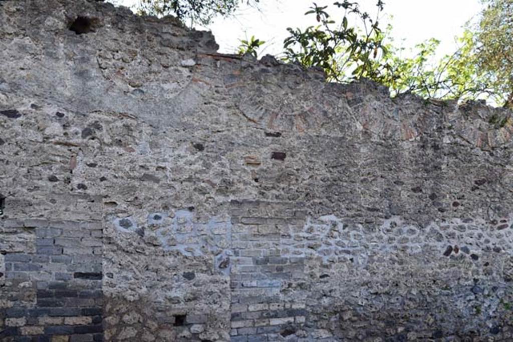 VIII.3.14 Pompeii. April 2018. Looking west to exterior wall in Vicolo dei 12 Dei. Photo courtesy of Ian Lycett-King.
Use is subject to Creative Commons Attribution-NonCommercial License v.4 International.