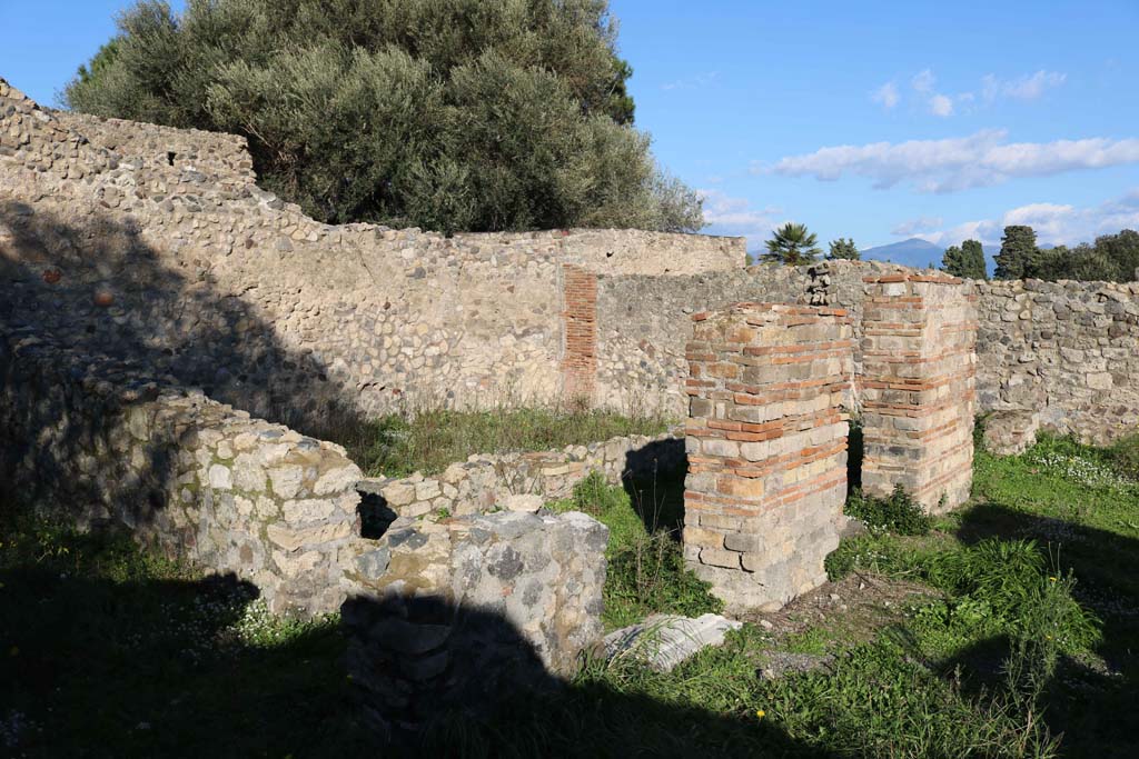 VIII.3.15 Pompeii. December 2018.
Looking north-east towards doorways to garden area, in centre and right. Photo courtesy of Aude Durand.