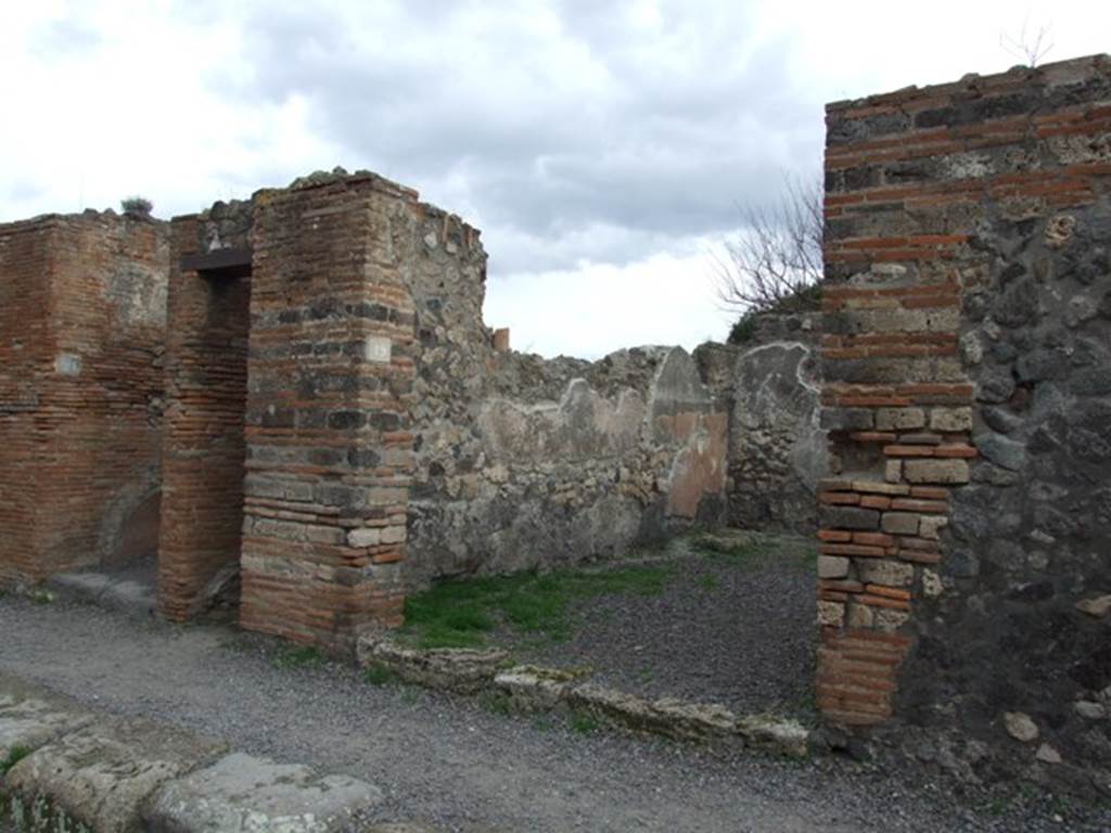 VIII.3.19 Pompeii. December 2007. Entrance.