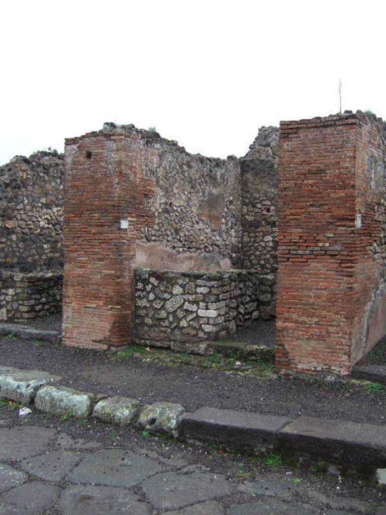 VIII.3.22 Pompeii. December 2005. Entrance.