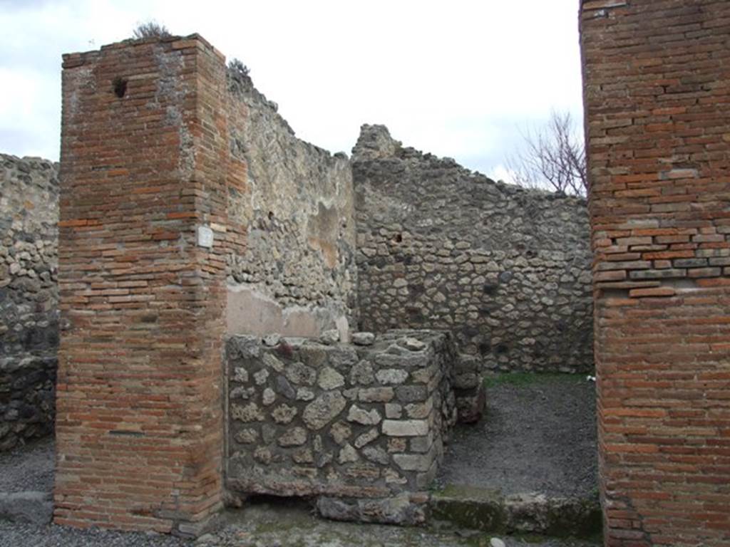 VIII.3.22 Pompeii. Shop. December 2007. Entrance.