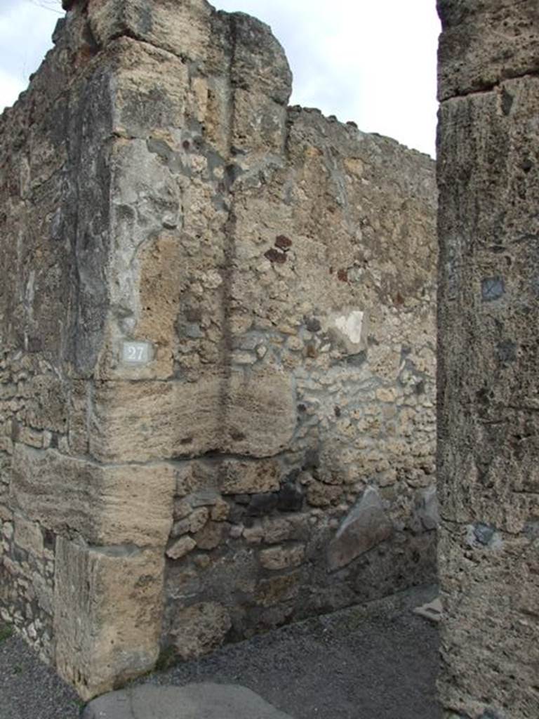 VIII.3.27 Pompeii. December 2007. North wall of vestibulum..