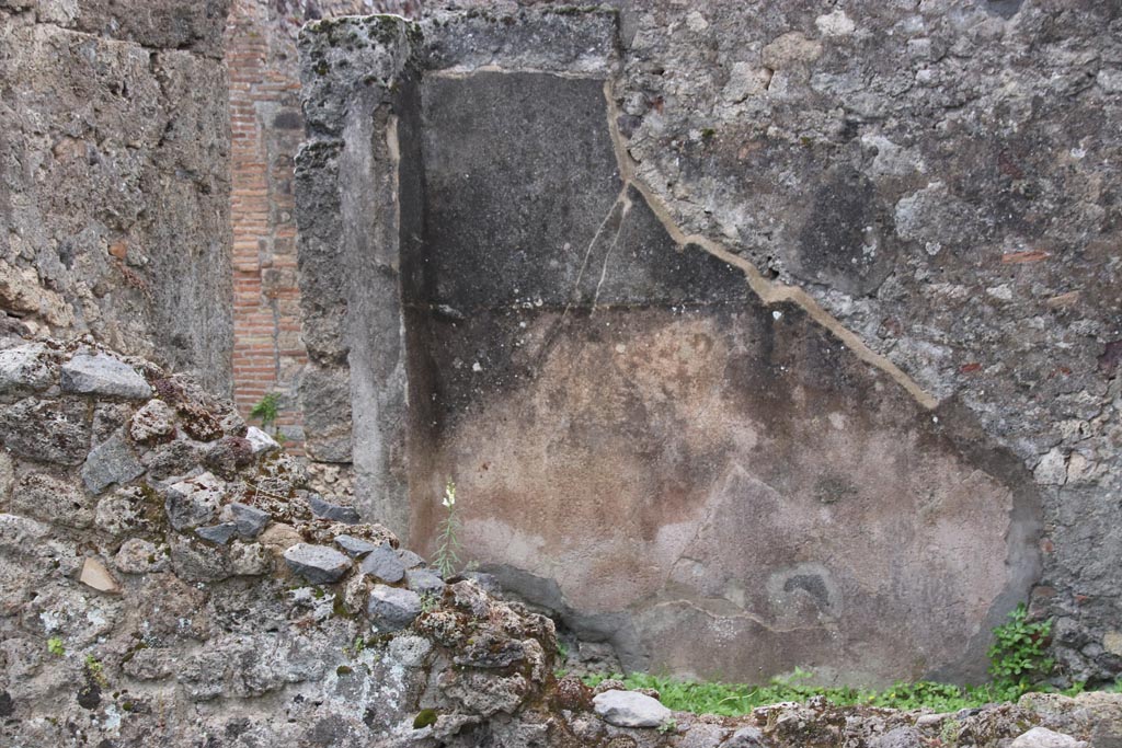 VIII.3.27 Pompeii. May 2024.
Looking towards south-east corner of cubiculum on the north side of the entrance corridor, photo taken from rear room of VIII.3.28.
Photo courtesy of Klaus Heese.