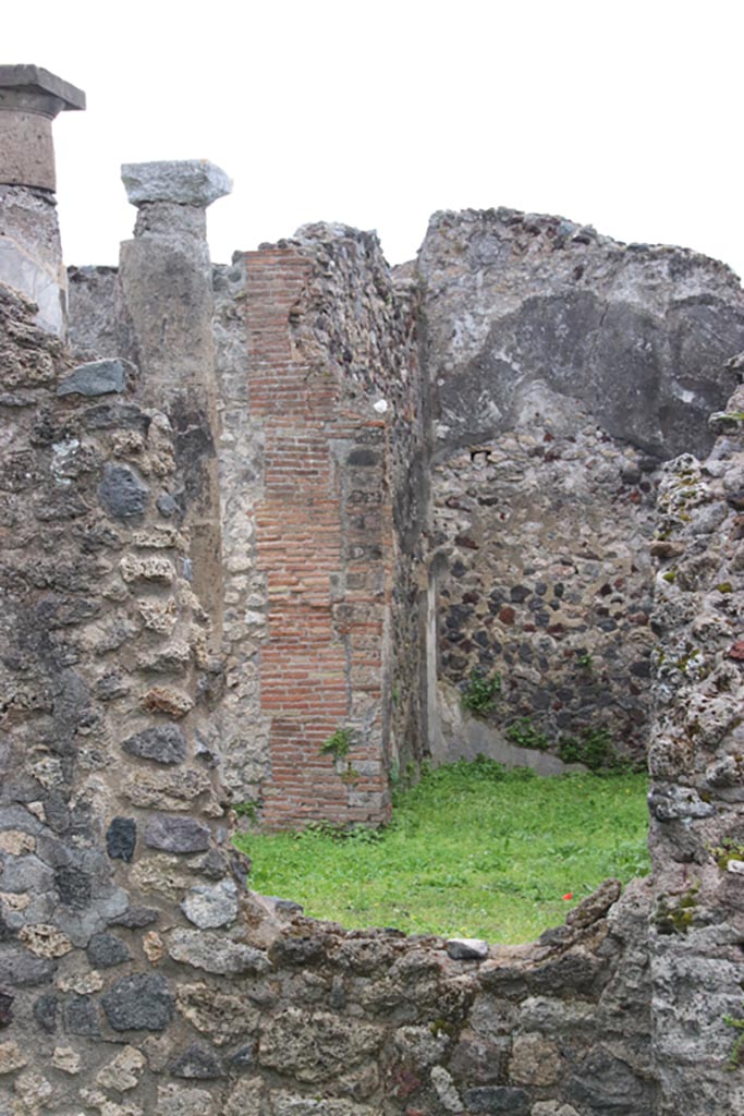 VIII.3.28 Pompeii. May 2024.
Looking south towards portico of VIII.3.27. Photo courtesy of Klaus Heese.