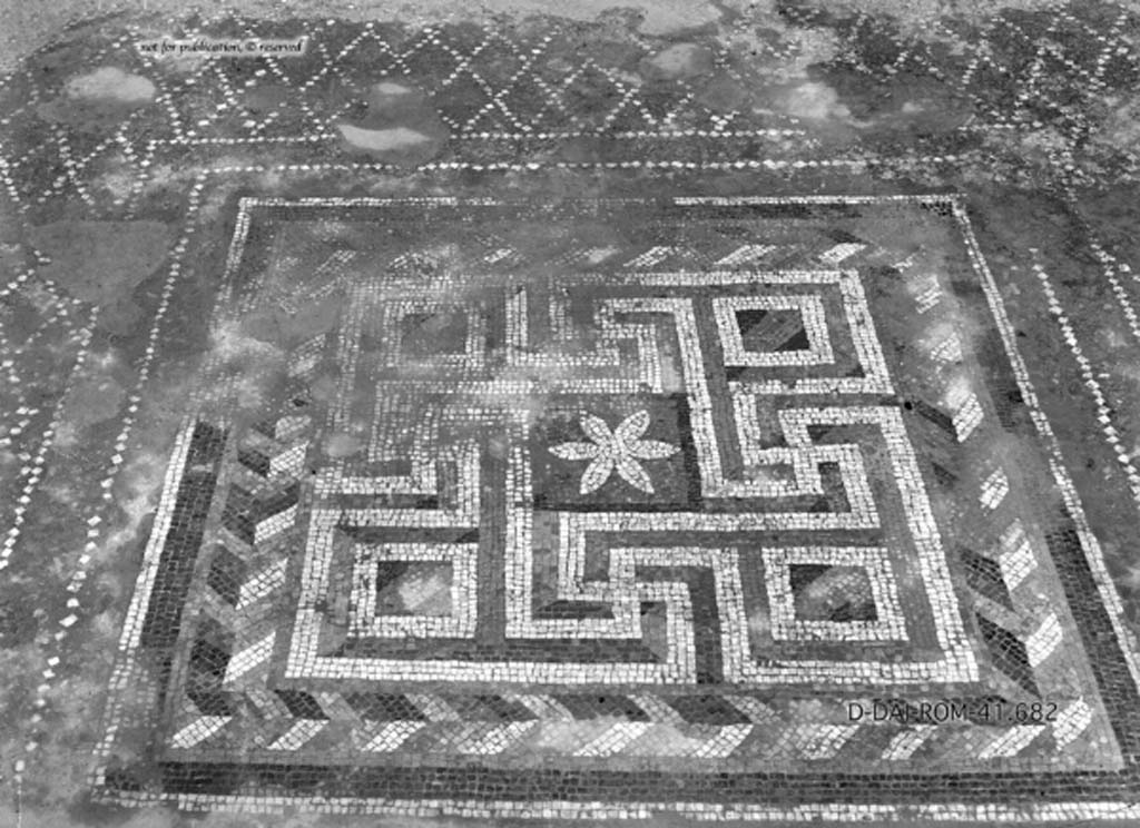 VIII.4.4 Pompeii. c.1930. Room 6, triclinium, showing the central emblema of polychrome mosaic
DAIR 41.682. Photo © Deutsches Archäologisches Institut, Abteilung Rom, Arkiv.
See Pernice, E. 1938. Pavimente und Figürliche Mosaiken: Die Hellenistische Kunst in Pompeji, Band VI. Berlin: de Gruyter, (described as “triclinium 14”, see tav. 30.5, above.)