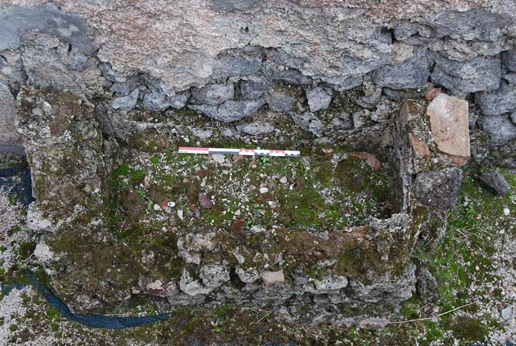 VIII.4.4 Pompeii. April 2009. West wall, with remains of masonry basin or structure.
Photo courtesy of Nicolas Monteix.