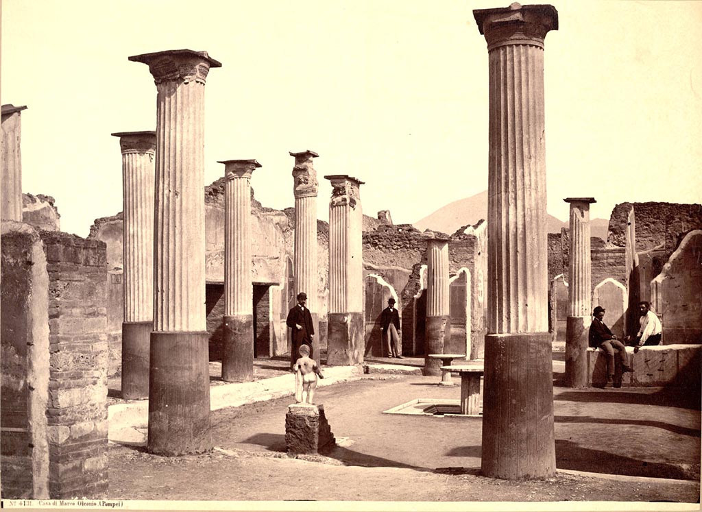 VIII.4.4 Pompeii. Looking north across peristyle garden.
Photograph No. 4131, Giorgio Sommer, (1834-1914) described as Casa di Marco Olconio (Pompei).
Public domain, via Wikimedia Commons.
