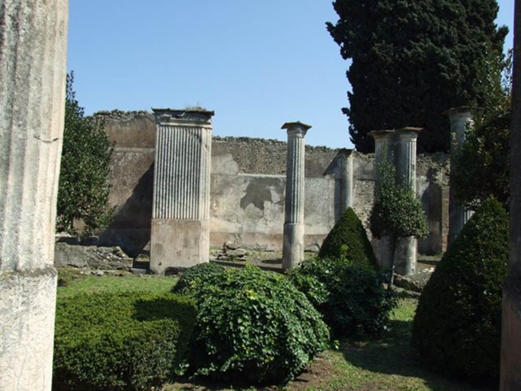 VIII.4.4 Pompeii. March 2009. Looking east across garden from room 14.