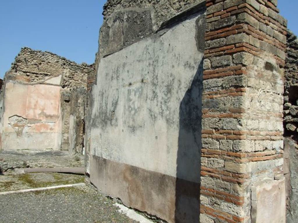 VIII.4.4 Pompeii. March 2009. Room 20, east wall of tablinum. Looking north. According to Breton, on the east wall, the painting found was of Leda showing Tindarus the three infants in a nest. See Breton, Ernest. 1870. Pompeia, Guide de visite a Pompei, 3rd ed. Paris, Guerin. See Helbig, W., 1868. Wandgemälde der vom Vesuv verschütteten Städte Campaniens. Leipzig: Breitkopf und Härtel. (822)