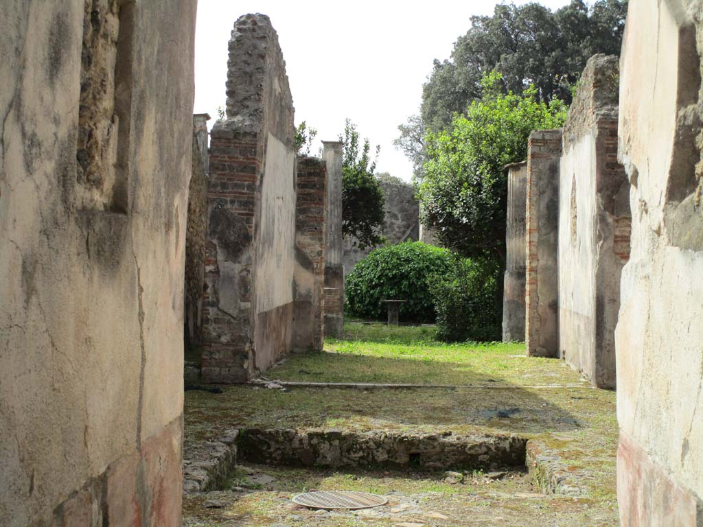 VIII.4.4 Pompeii. April 2019. Room 20, tablinum, looking south across atrium from entrance corridor. Photo courtesy of Rick Bauer.